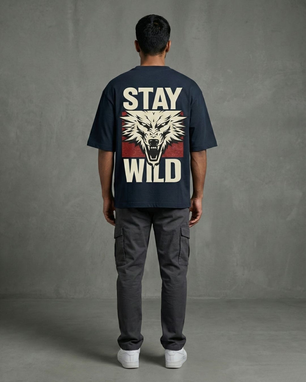 Stay Wild — Wolf Graphic Oversized T-Shirt