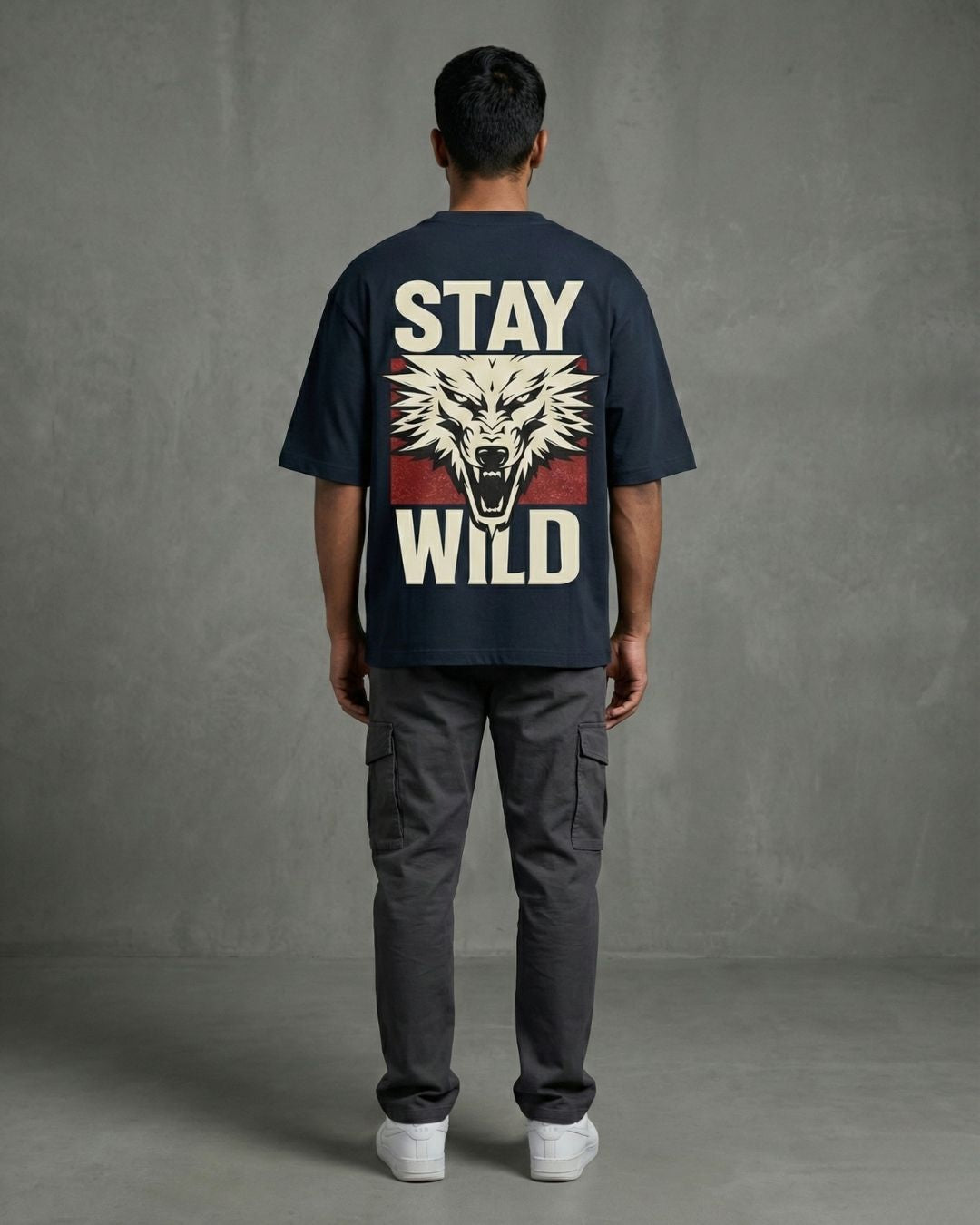 Stay Wild — Wolf Graphic Oversized T-Shirt