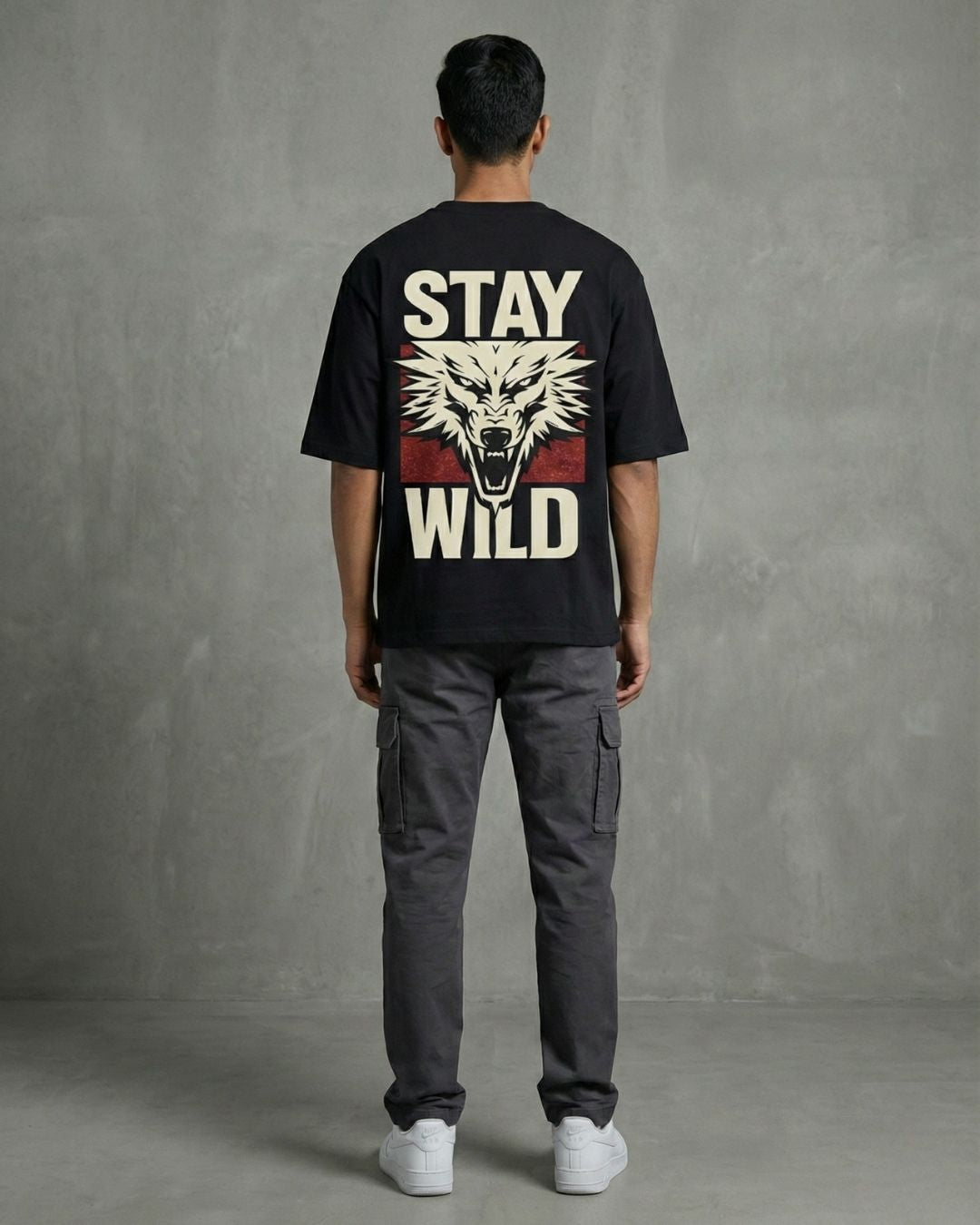 Stay Wild — Wolf Graphic Oversized T-Shirt